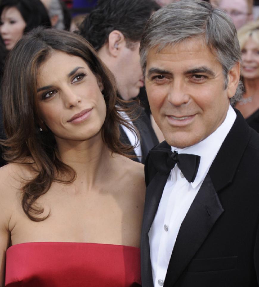 Auch Elisabetta Canalis und George Clooney trennten sich im Jahr 2011. Sie waren seit 2009 ein Paar. Clooney blieb jedoch nicht lange allein und ist inzwischen mit der blonden Stacey Keibler liiert