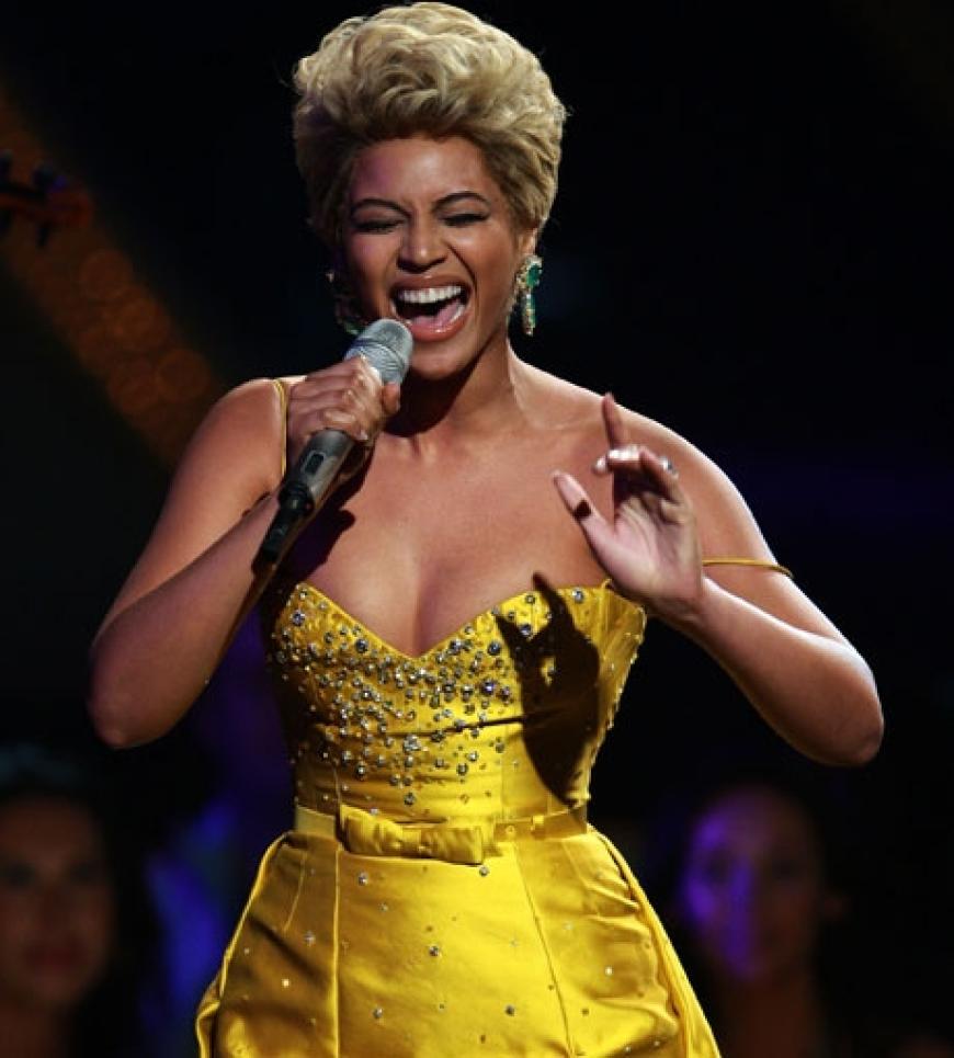 Keine Angst - Sängerin Beyonce trägt nur eine Perücke
