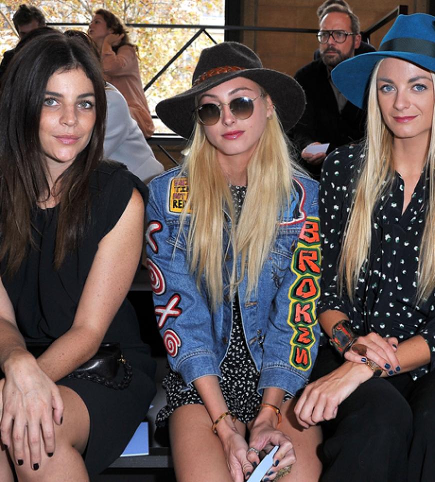It-Girls in der ersten Reihe: Julia Restoin-Roitfeld, Claire Courtin Clarins, Virginie Courtin