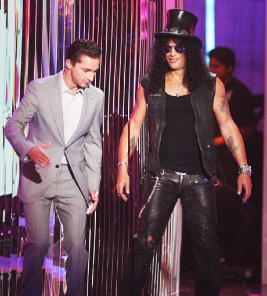 Shia LeBeouf und Slash präsentieren 2009 gemeinsam das Beste Rock Video