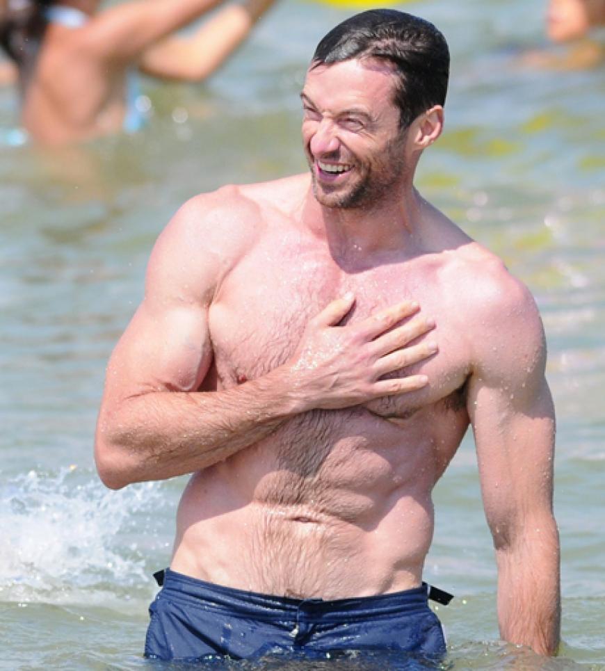 Was für ein Anblick! Hollywood-Star Hugh Jackman urlaubt derzeit in St. Tropez - und präsentiert dort stolz seine Muskeln