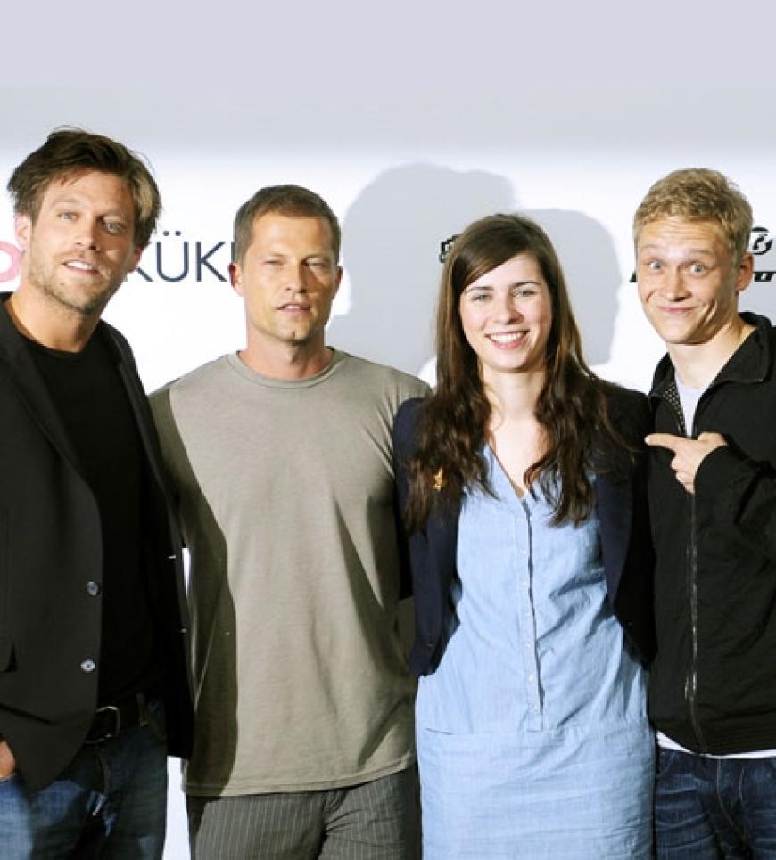 Wie auch im ersten Film geht es um die Liebesbeziehung zwischen dem Boulevardreporter Ludo (Til Schweiger) und der Hortleiterin Anna (Nora Tschirner)