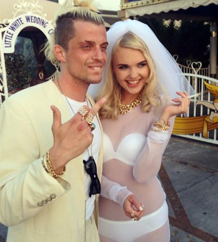 Modeblogger Carl Jakob Haupt und It-Girl Bonnie Strange haben sich in Las Vegas das Ja-Wort gegeben