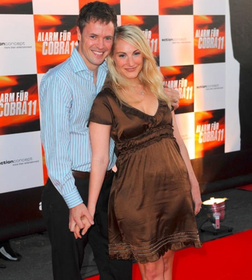 Die Schauspieler Daniel Aichinger und Camilla Sauer