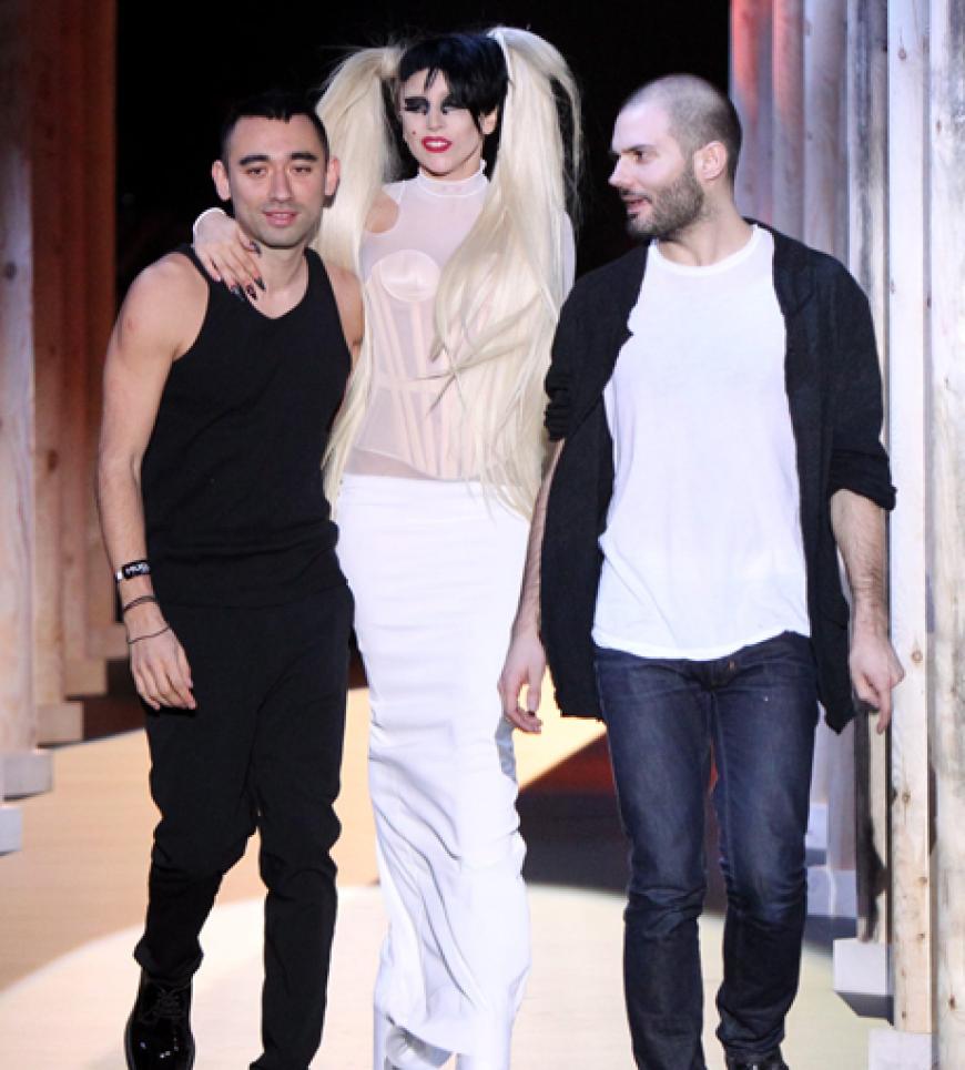 Model für eine Nacht: Die Designer von Thierry Mugler und das Publikum waren restlos begeistert
