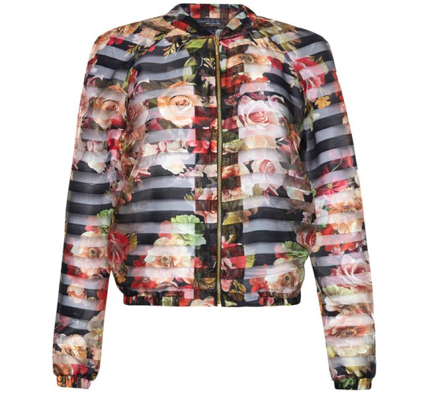 Flower-Power für den Herbst! Mit der neuen Kollektion von Primark steht der Herbst in voller Blüte: Vielfältige Blumenprints sprießen auf trendigen Lieblingsteilen wie dieser Bomberjacke, die schlichte Outfits im Nu aufpeppt. Ab 10. September in den Stores, 18 Euro, www.primark.com