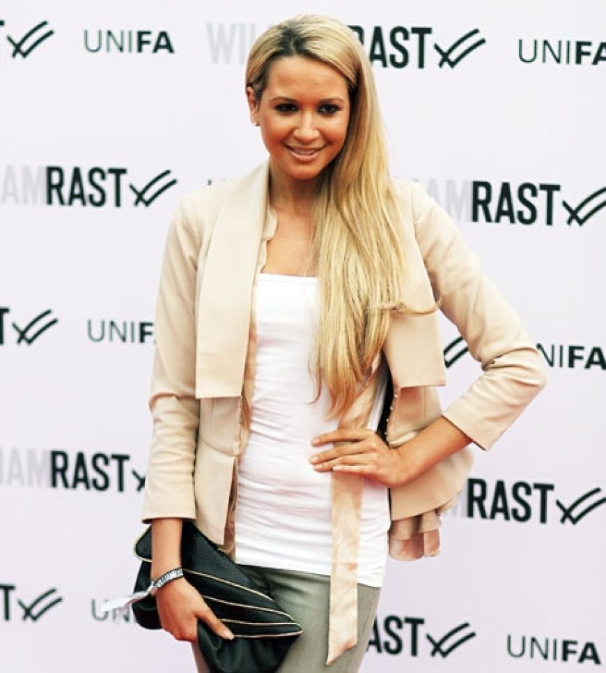 Mandy Capristo, Sängerin der Band Monrose