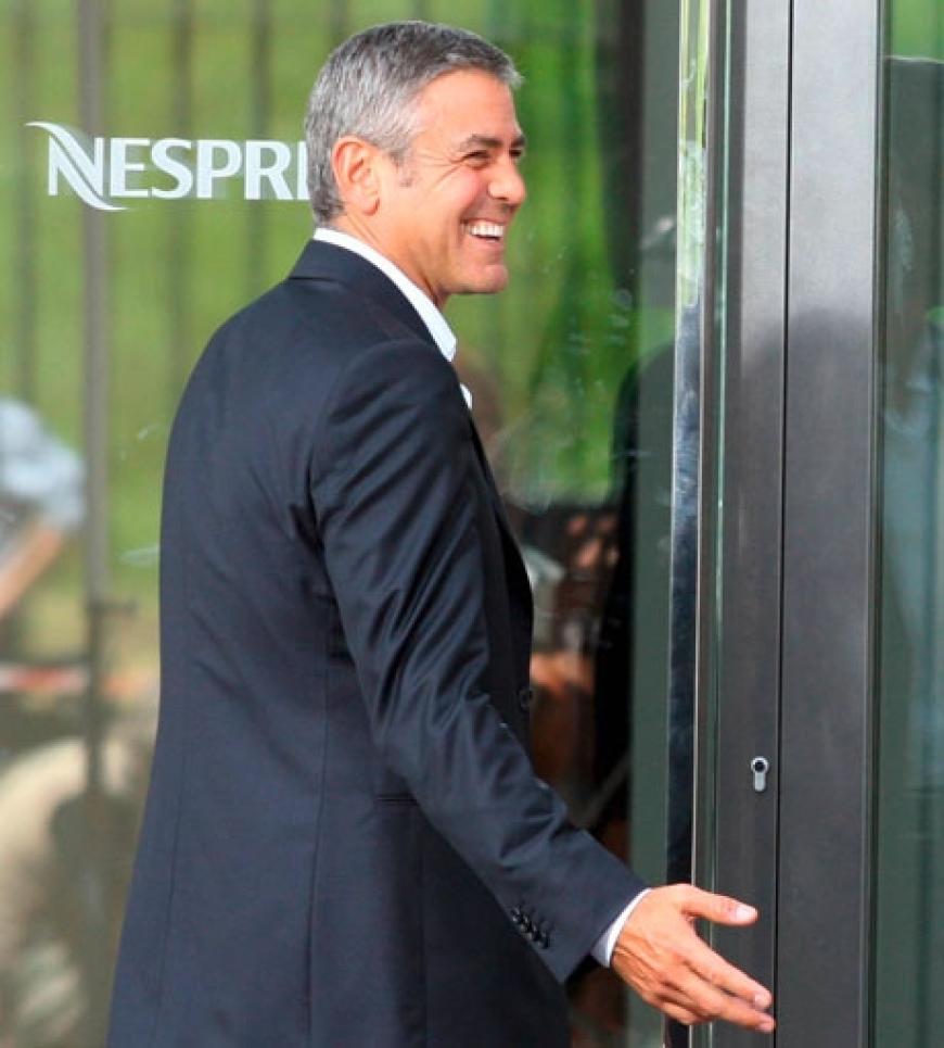 George Clooney am Set für Nespresso