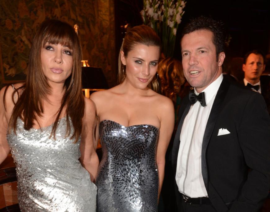 ...und auch Lothar Matthäus genoss die Gesellschaft der beiden Hübschen