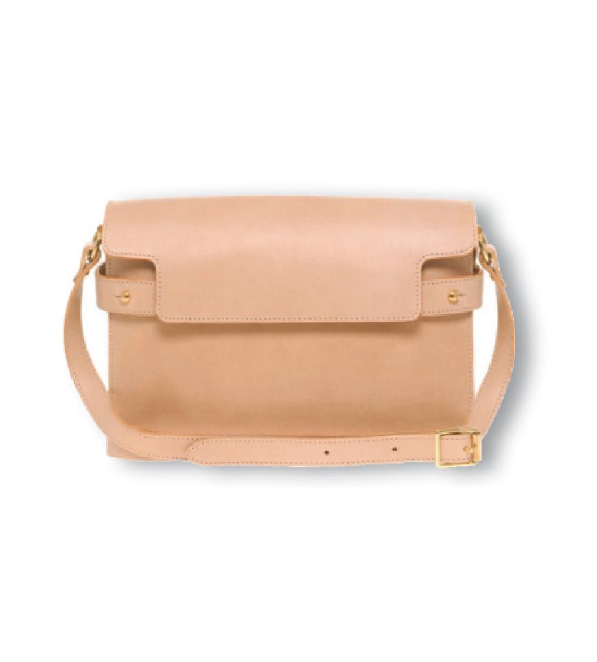 Cremeweiß mit Golddetails über asos.de, ca. 185 Euro