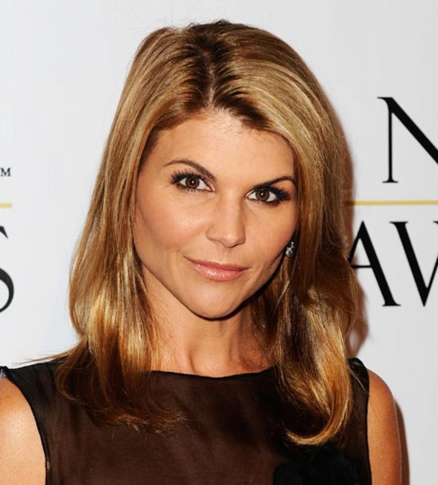 Auch Lori Loughlin nimmt das Thema der Charity sehr ernst. Sie selbst engagiert sich auch für wohltätige Zwecke