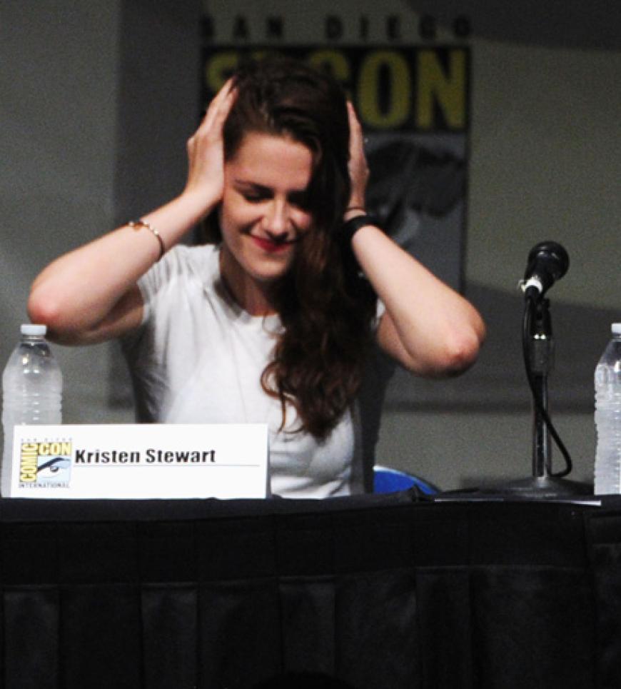 Falsche Frage? Schauspielerin Kristen Stewart hielt sich lieber die Ohren zu