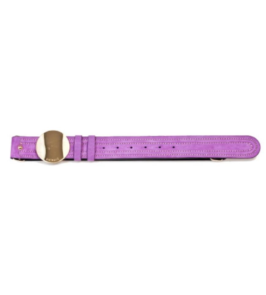 Mehr davon! Auch kleine Dinge bringen Farbe ins Bild. Leuchtet ein, oder?
Rundstück Gürtel aus Veloursleder mit Zierschnalle von Vic Matiè, ca. 90 Euro