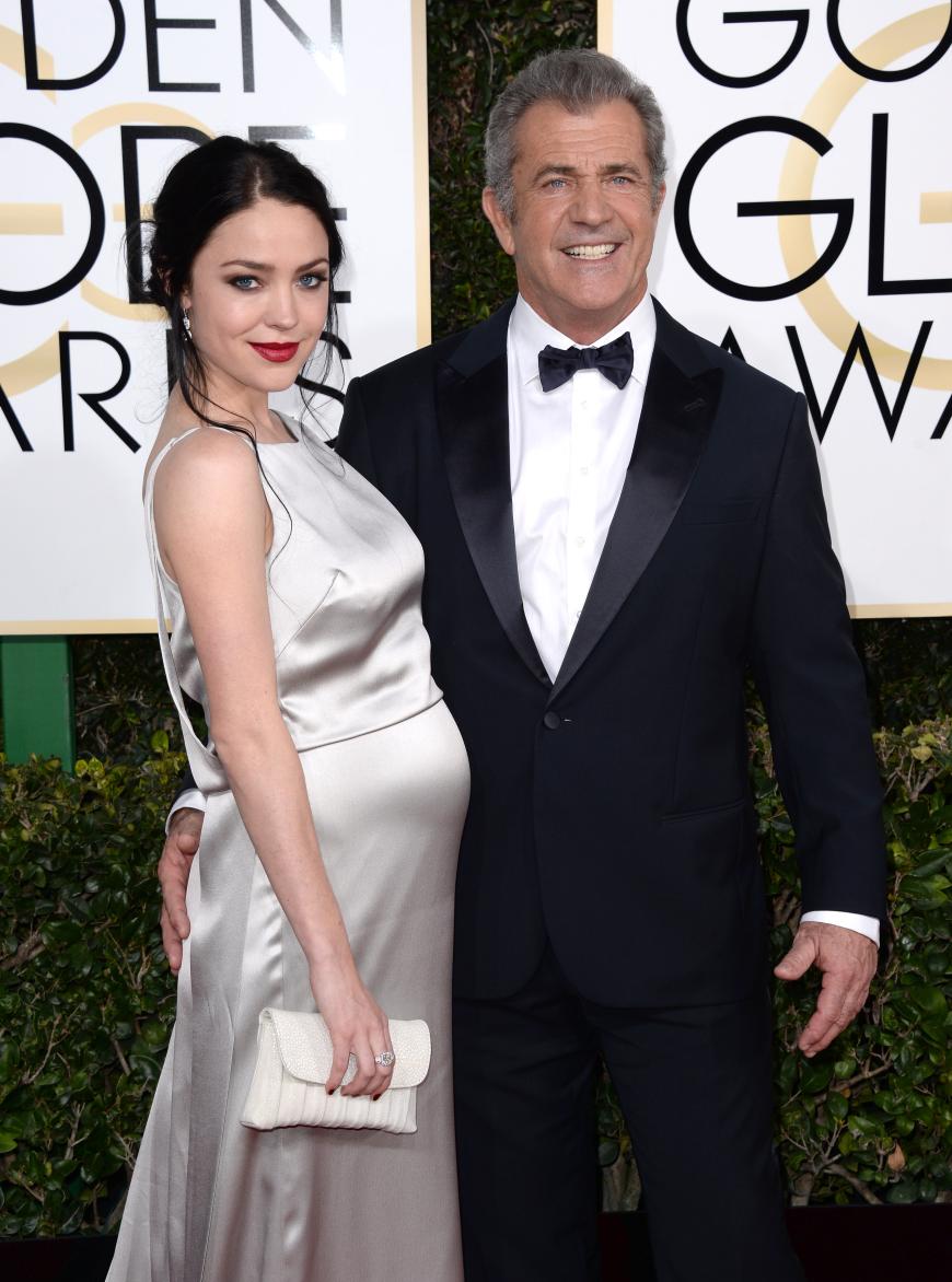 Bei den Golden Globes 2017 zeigte sich Rosalind Ross, 26, mit ihrem Freund Mel Gibson, 61 - und Baby-Kugel!