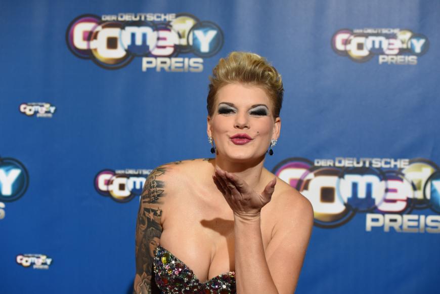 Es gehört zu Ex-Dschungelkönigin und Bachelor-Kandidatin Melanie Müller, die heutzutage deutlich mehr Make-up auflegt.