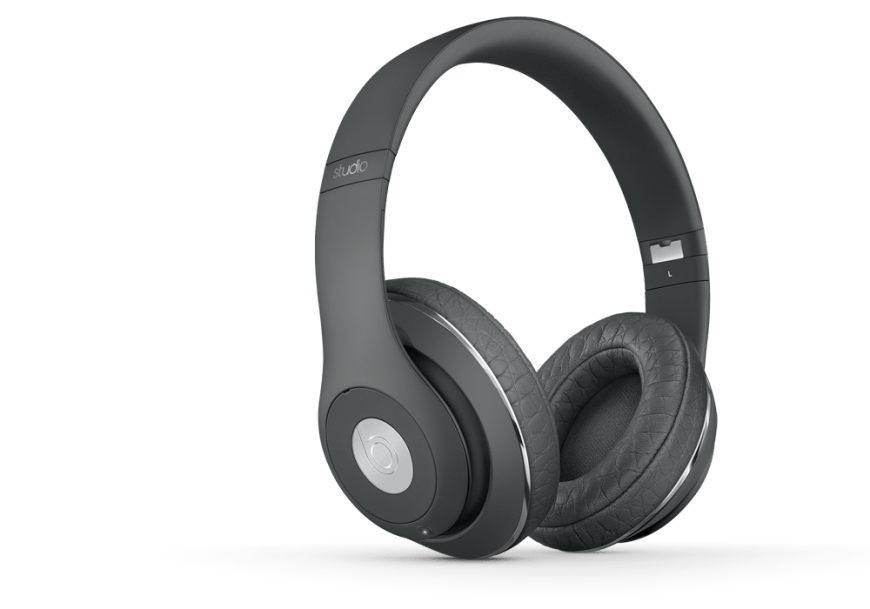 Beats by Dr. Dre stellt heute die zweite Kollaboration mit dem amerikanischen Modedesigner Alexander Wang vor. Erhältlich sind die Kopfhörer ab sofort auf apple.com, alexanderwang.com und Harrods und kosten 629,95 €.