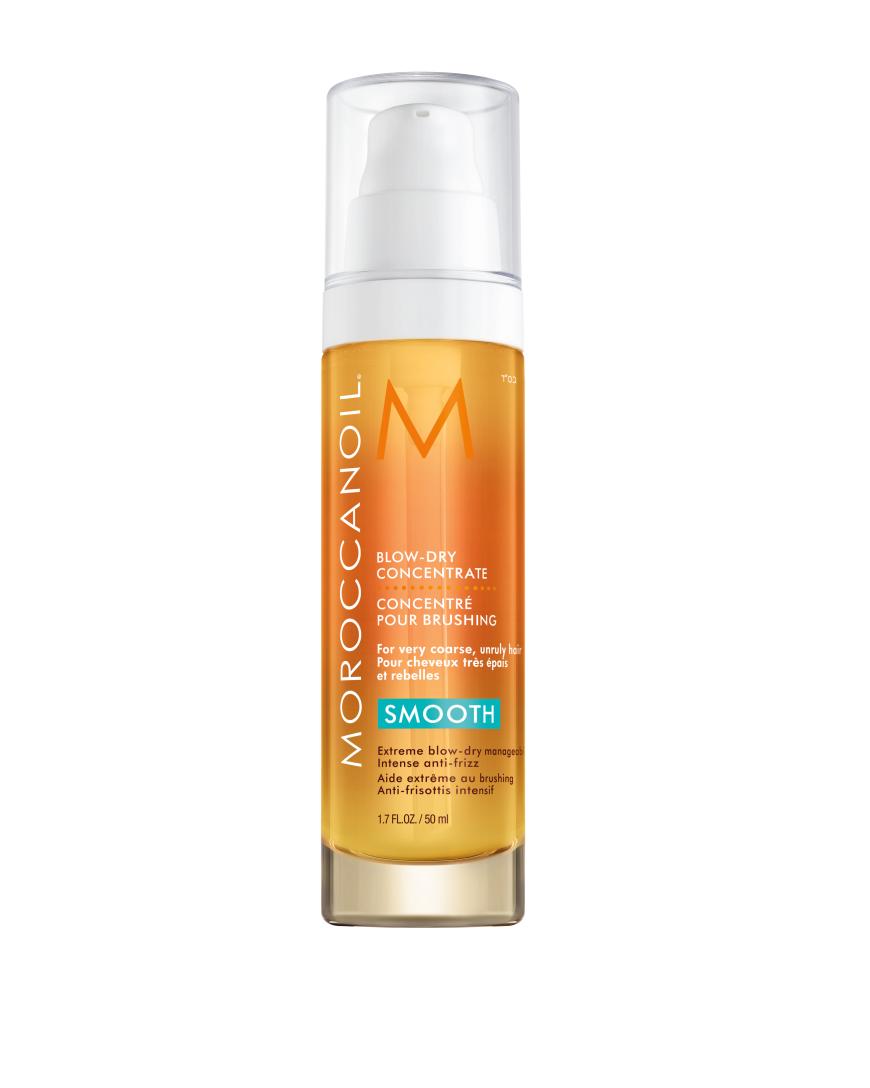 ANTI-FRIZZ „Blow Dry Concentrate“ von Moroccanoil, ca. 30 Euro, beim Friseur