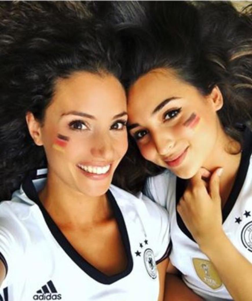 Passendes Make-up: Die GZSZ-Darstellerinnen Nadine Menz und Rona Özkan haben sich optimal auf das EM-Spiel Deutschland gegen Polen vorbereitet.
