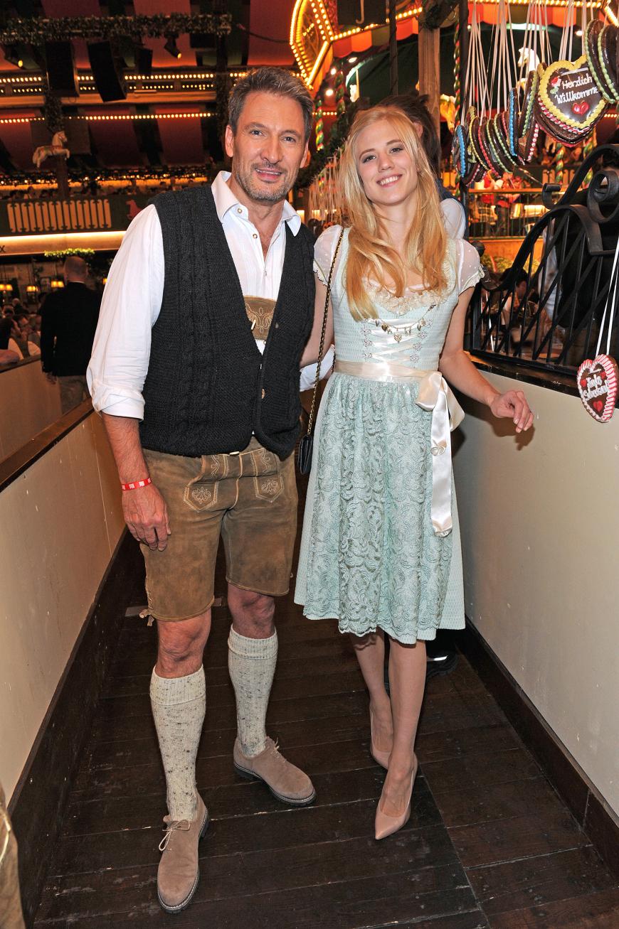 Larissa Marolt mit Schauspieler Dieter Bach