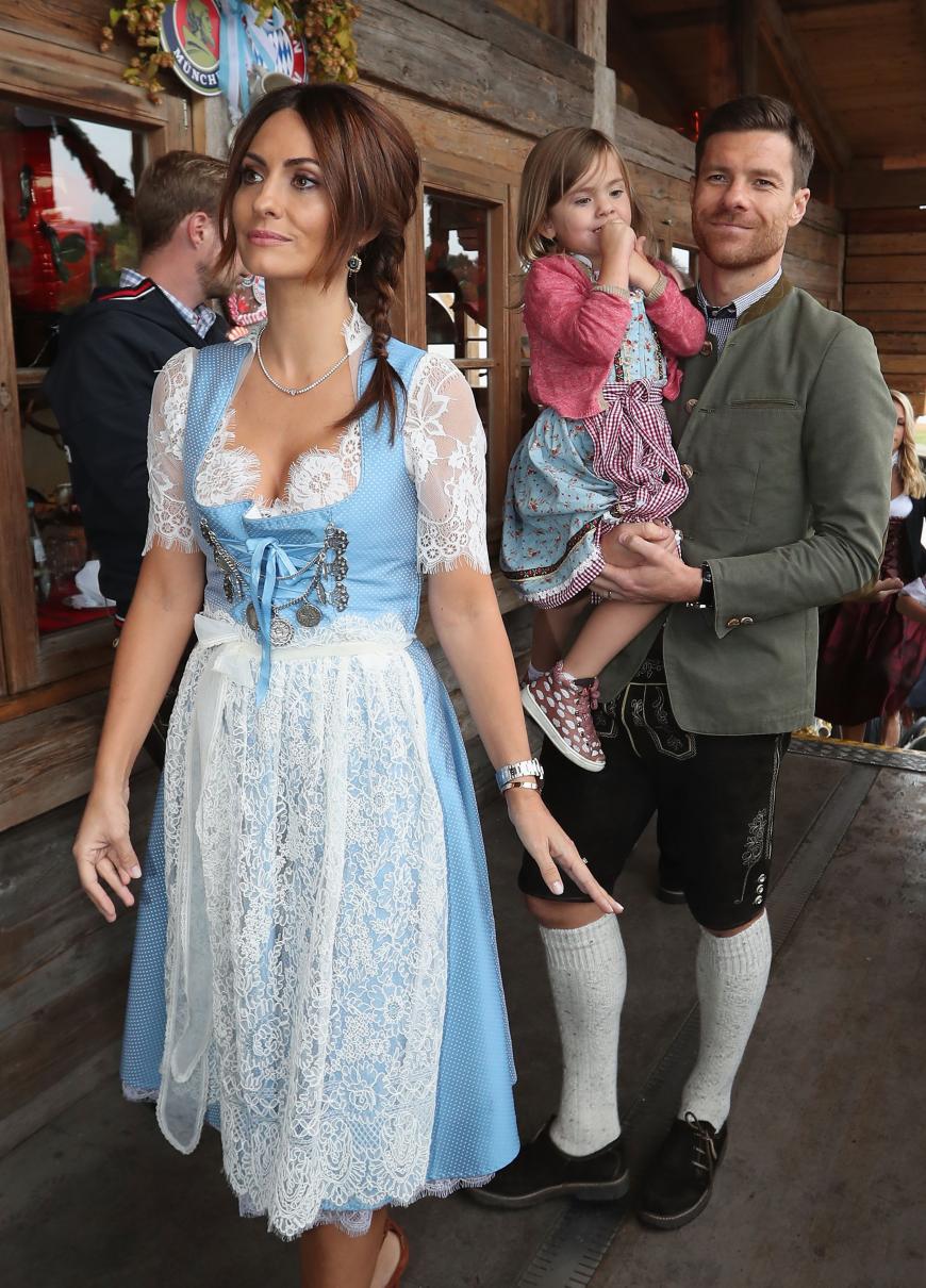 Xabi Alonso mit seiner schönen Frau Nagore Aramburu