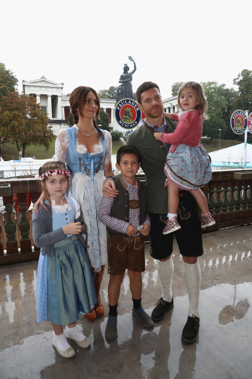 Xabi Alonso mit Familie