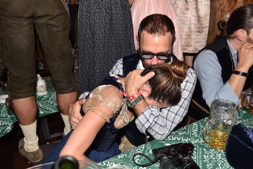 Der Schauspieler Thomas Kretschmann war sichtlich verkuschelt und gut drauf auf dem diesjährigen Volksfest.