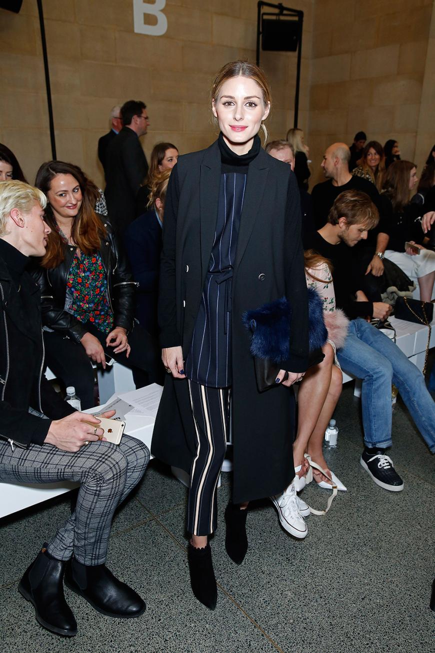 Wie immer perfekt gestylt: Olivia Palermo in langer Weste zum Streifen-Mix.