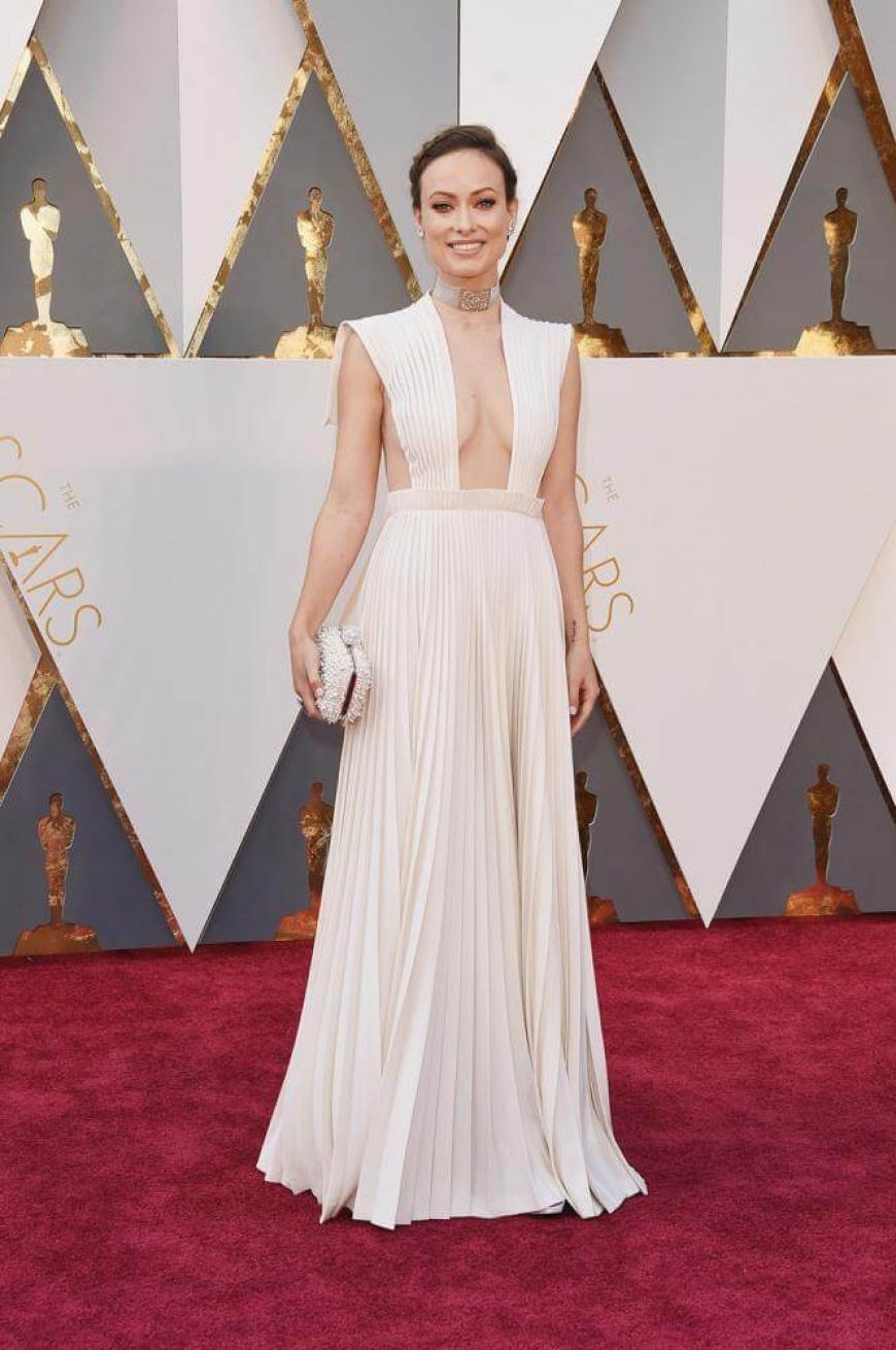 Academy Award 2016: Olivia Wilde brachte das wohl gewagteste Dekolleté des Abends mit in einem traumhaft schönen Kleid von Valentino.