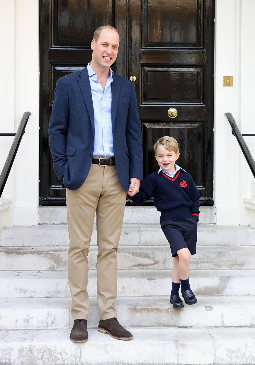 Cuteness-Overload! Prinz Georges offizielles Einschulungs-Bild an der Seite von Papa Prinz William.