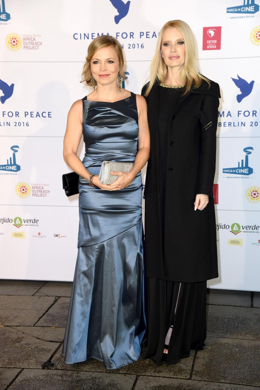 Mirja Du Mont (r.) und Regina Halmich auf der Berlinale 2016