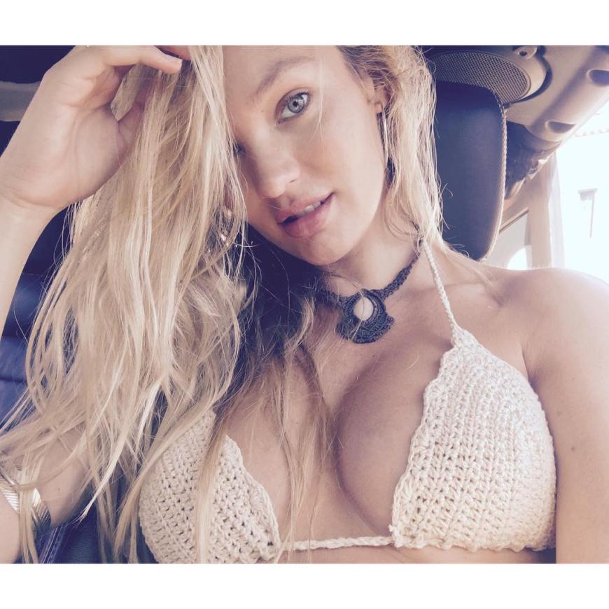 Wow! Model Candice Swanepoel zeigt ihren Häkel-Bikini.