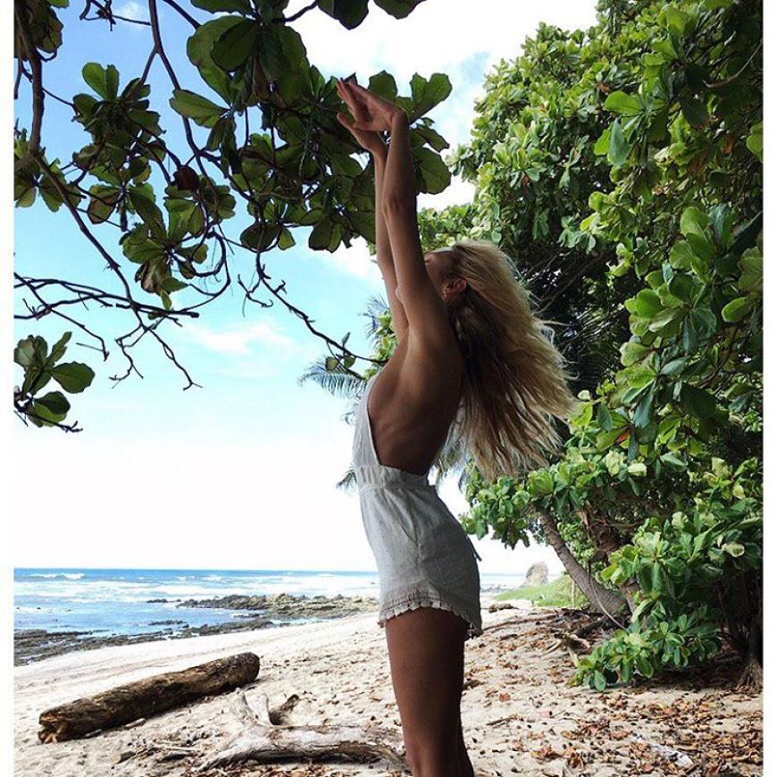 Candice Swanepoel zeigt ihren Traumkörper in Costa Rica.