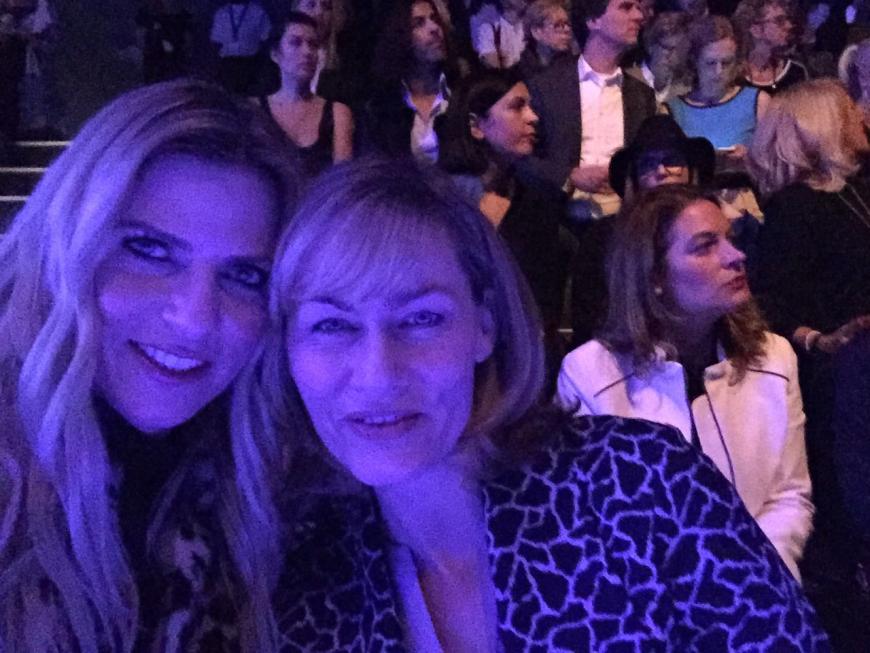 Mit Schauspielerin Gesine Cukrowski in der Front Row bei Laurèl