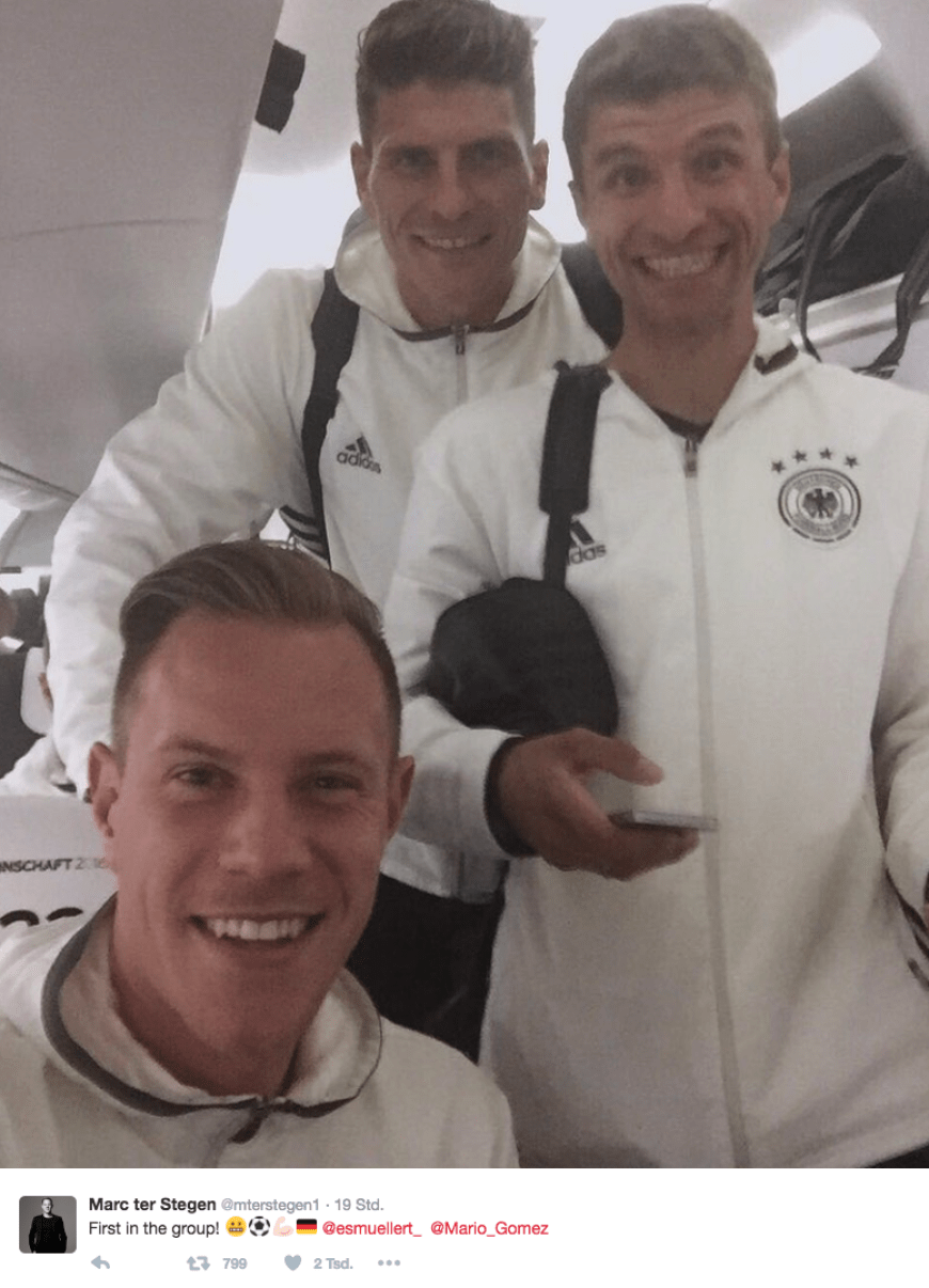 Marc-André ter Stegen, Mario Gomez und Thomas Müller (v.l.) kommen nach dem Gruppensieg aus dem Grinsen nicht mehr raus.