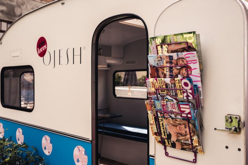 Aber auch im OJESH Wohnmobil konnten die Promis die Beauty Treatments austesten und sich gleichzeitig eine kleine Pause gönnen.