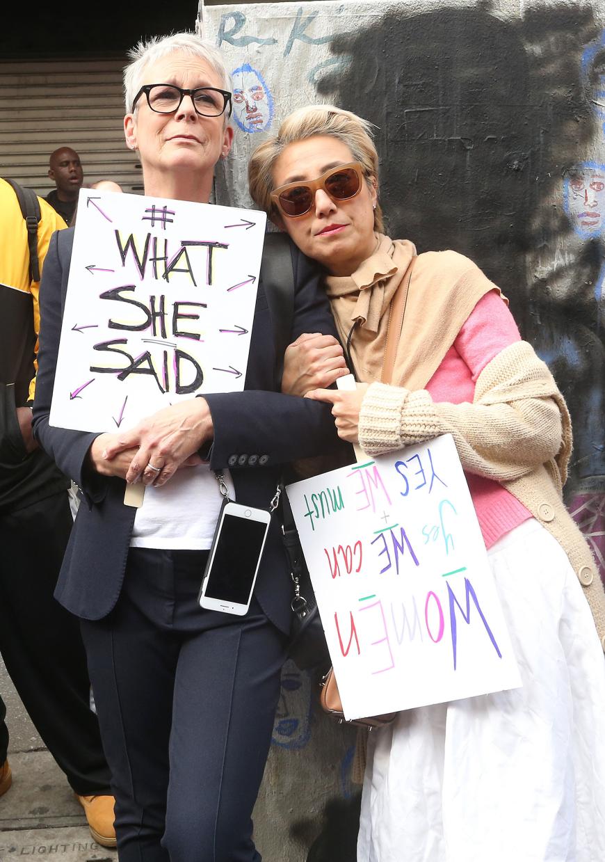 Jamie Lee Curtis (l.) beim Women's March