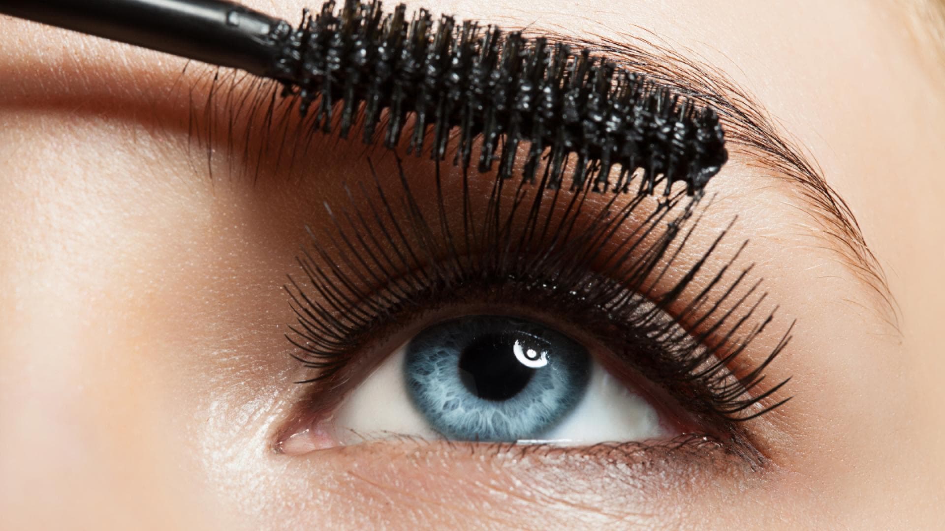 Mascara Diese 9EuroWimperntusche verleiht kurzen Wimpern MegaVolumen