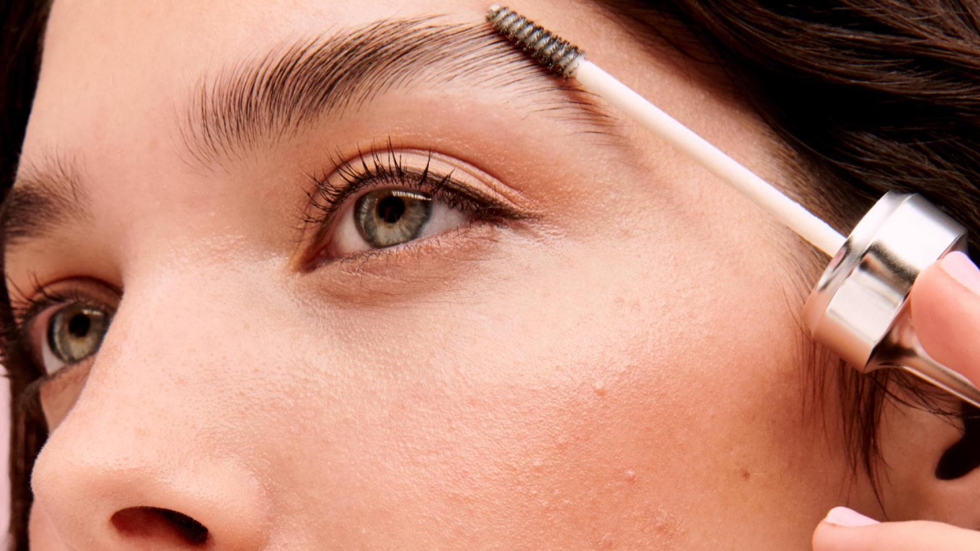 Fluffy Brows Mit diesem Brow Wax zauberst du dir die fluffigsten