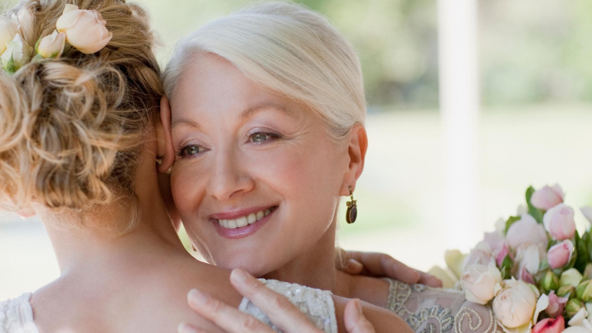 Laut Experten Das perfekte Makeup für die Brautmutter