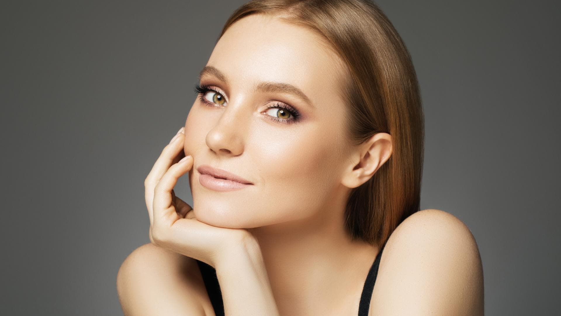 Makeup Diese 10EuroFoundation wechselt die Farbe und passt so zu jedem Hautton