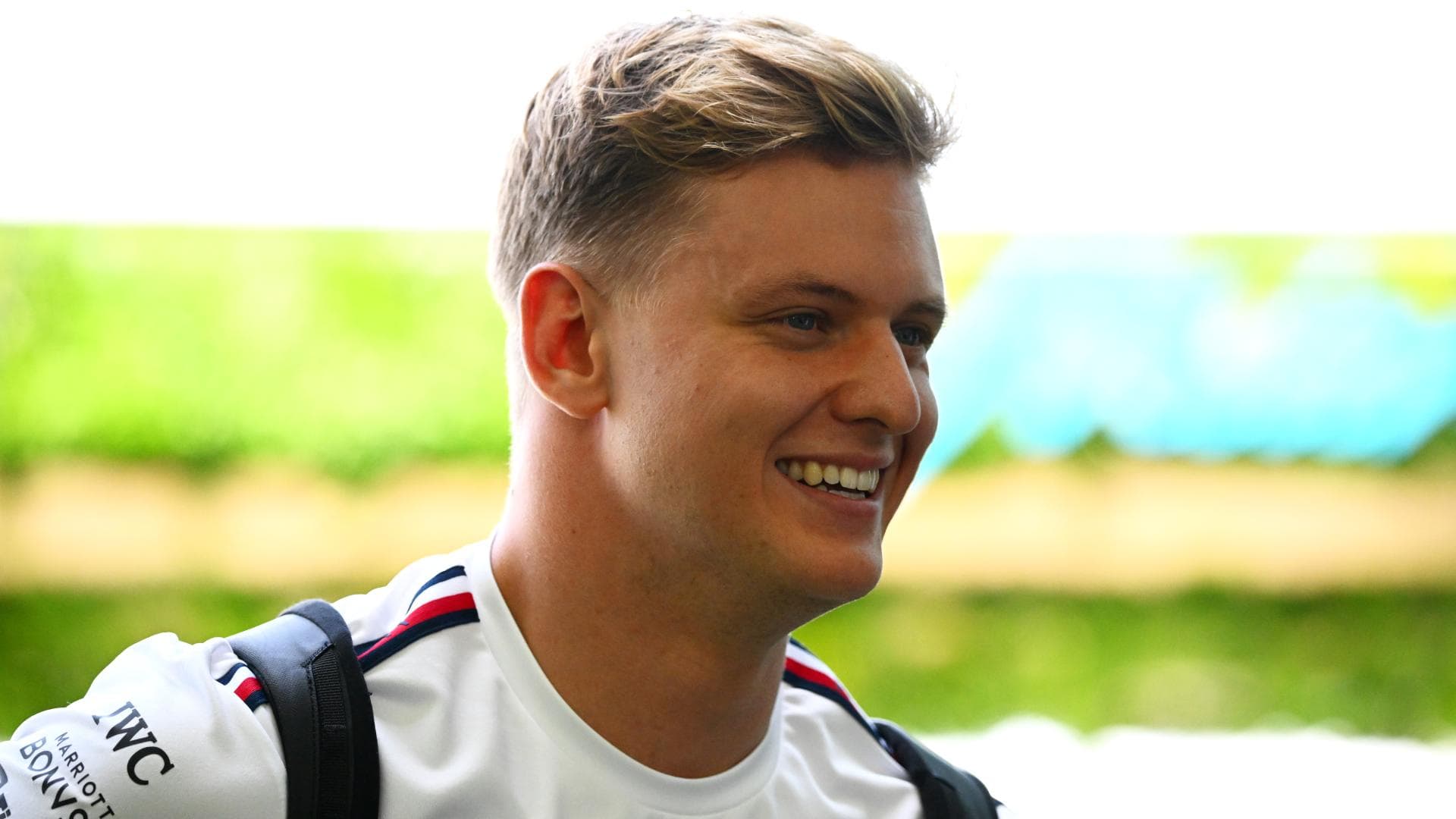 Mick Schumacher: Freundin Laila Hasanovic teilt süßes Pärchenfoto