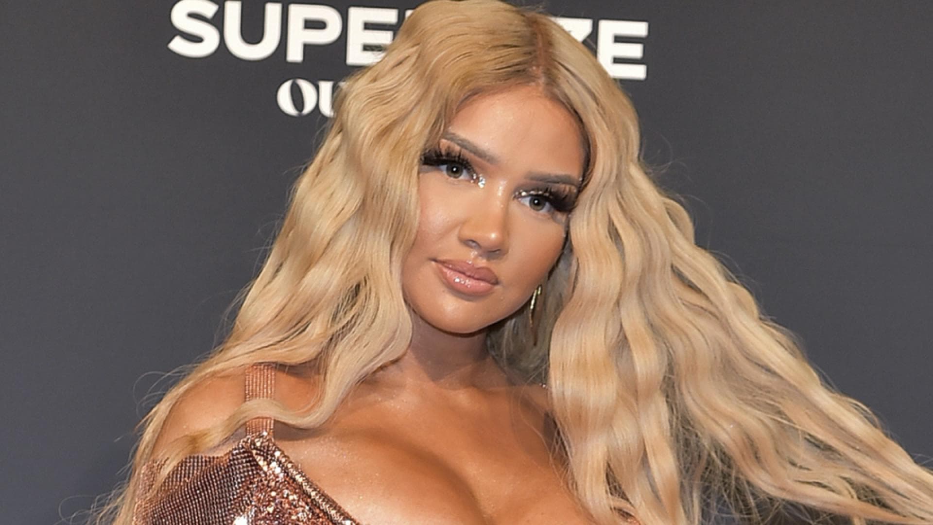 Shirin David KüSs Mich Doch 2025 Nfl - Wilow Kaitlynn