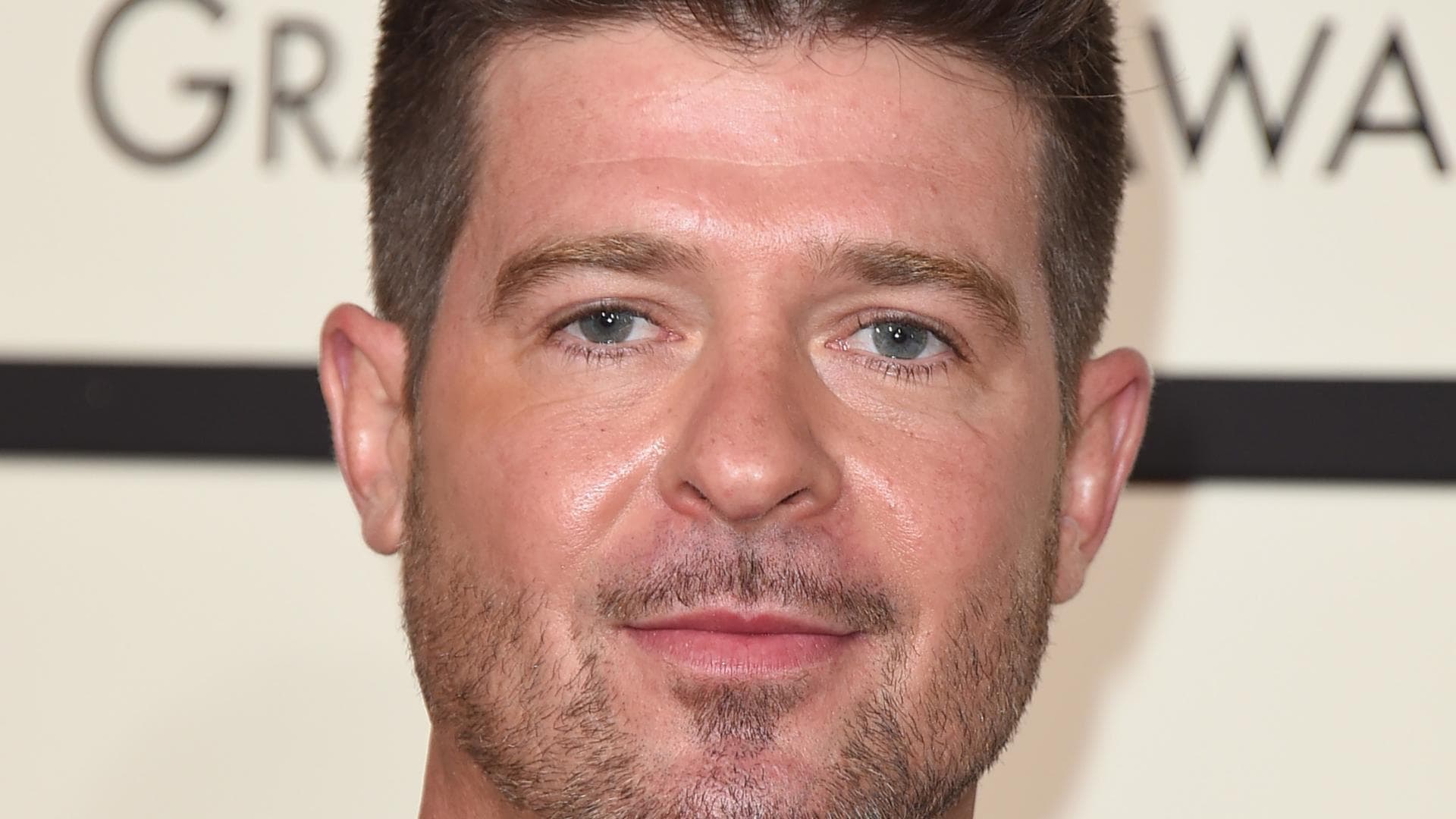 einstweilige verf gung gegen nger robin thicke ok magazin einstweilige verf gung gegen nger robin thicke ok magazin