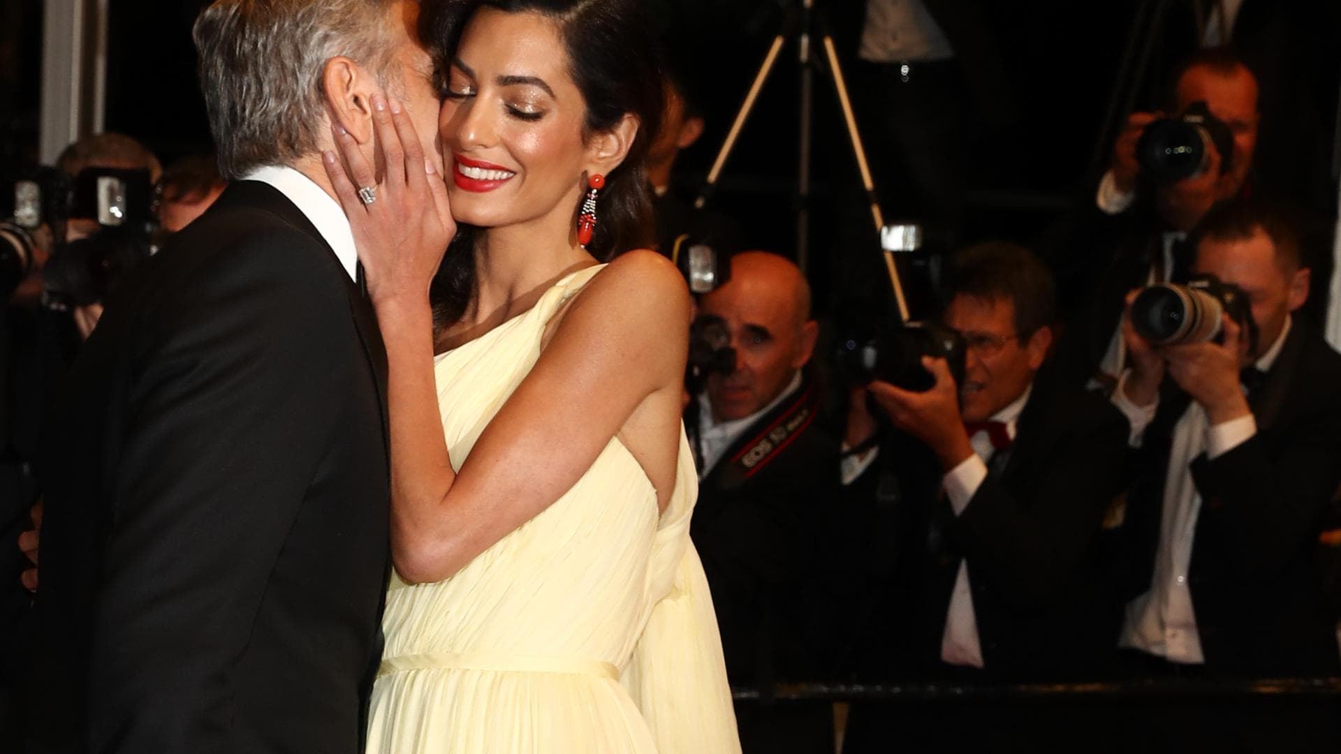 Amal & George Clooney: Baby-Geschlecht enthüllt! | OK! Magazin