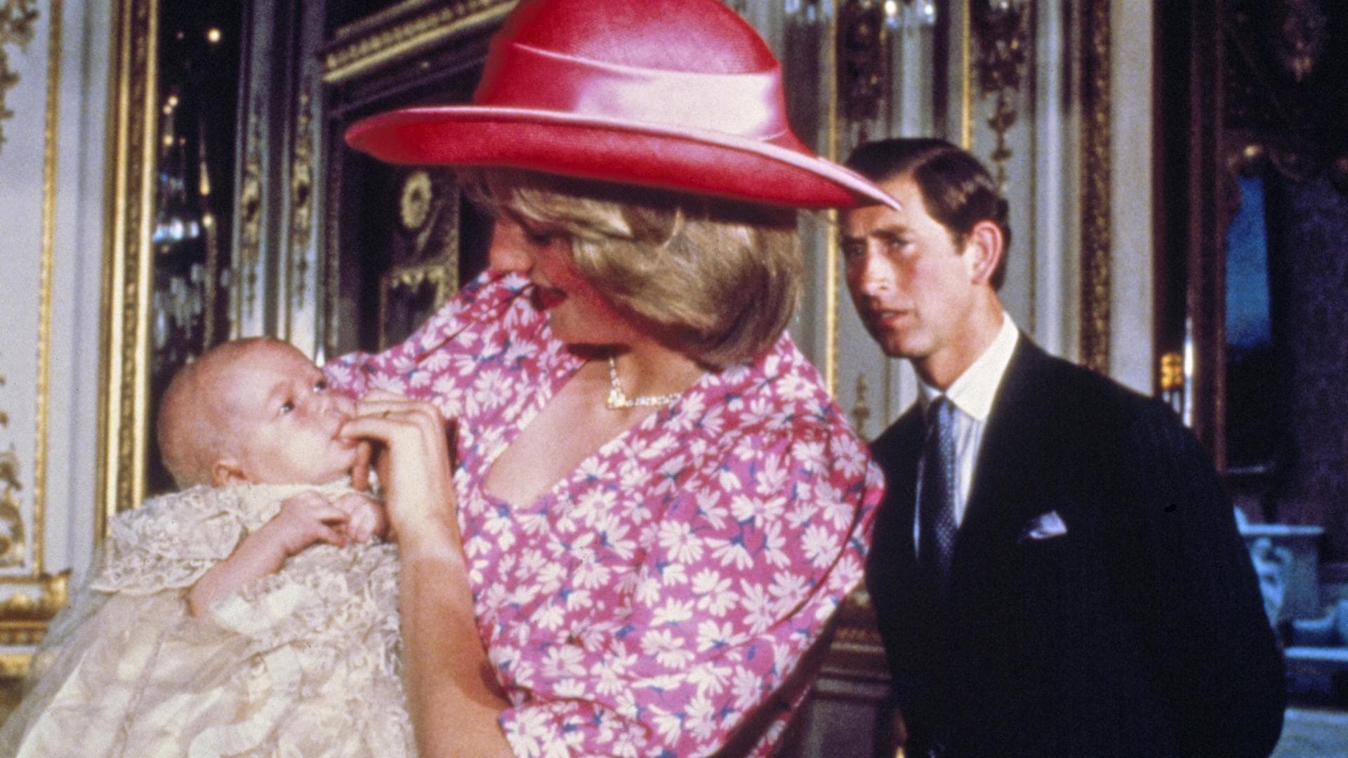 Lady Diana: Sie stürzte sich schwanger die Treppe runter!