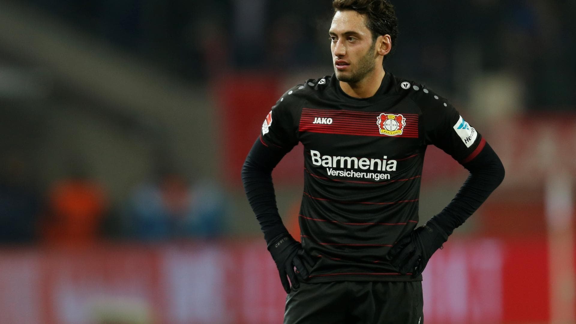 Hakan Calhanoglu Trennung 15 Monate Nach Der Hochzeit