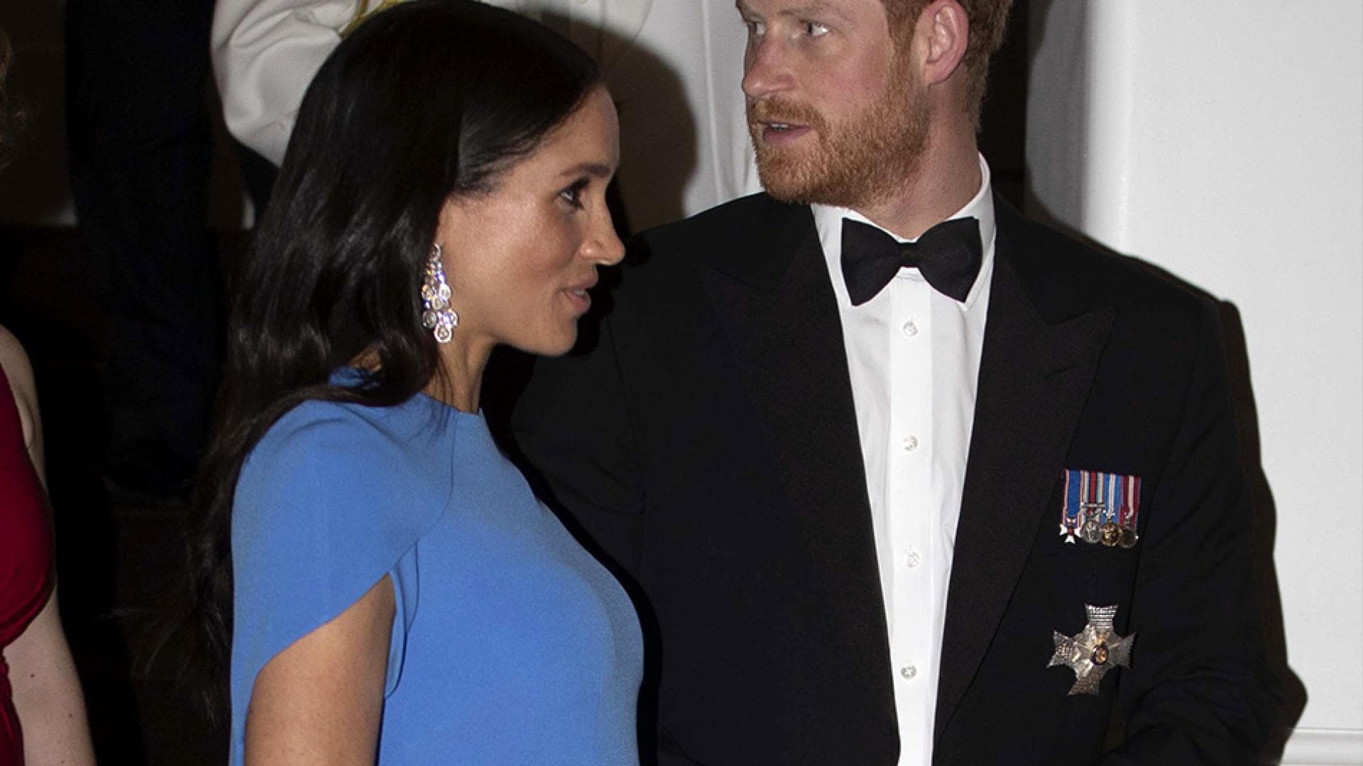 Herzogin Meghan: Schwanger mit Zwillingen?