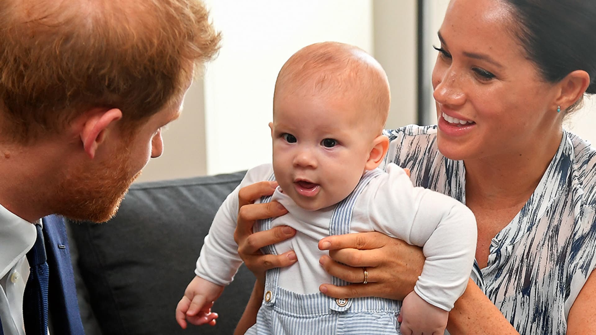 Harry und Meghan sind gerade ... | Baby-Sensation bei ...