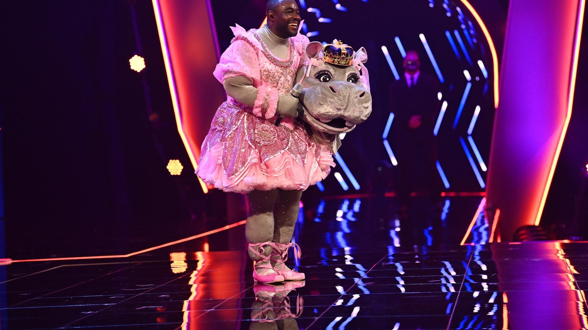 Super elegant: "The Masked Singer": Dieser Promi verbarg ...