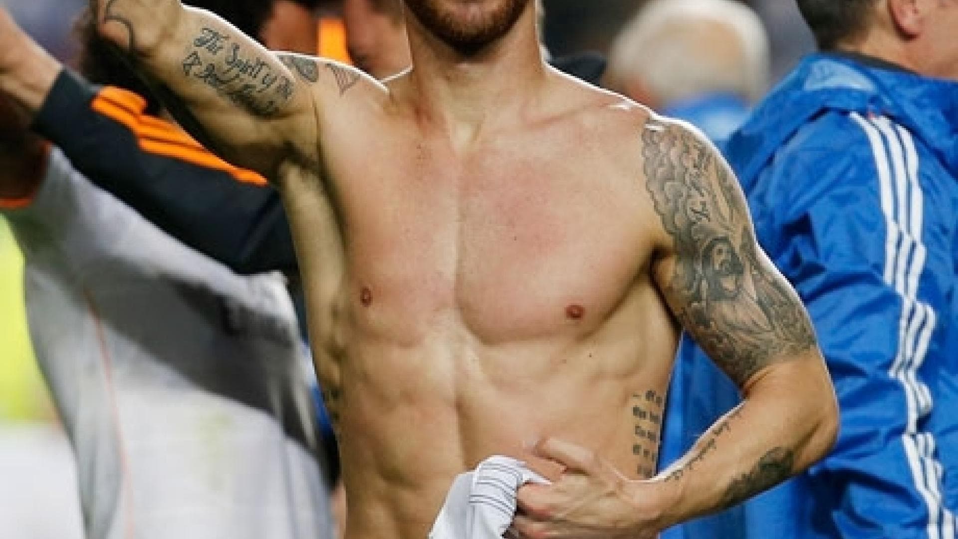 Spaniens Sergio Ramos hat beide Die Tattoos der Fußballer OK